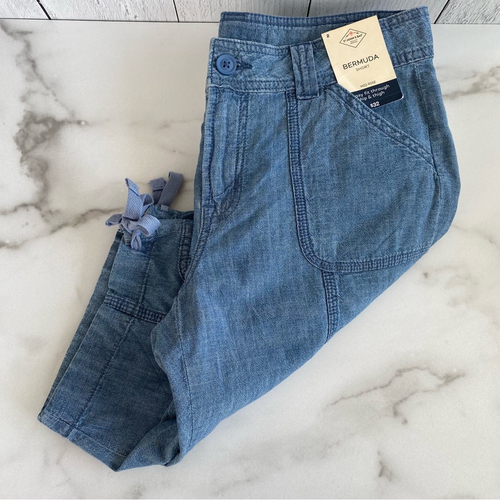 NWT St. John’s Bay Mid-Rise Denim Chambray Bermuda Shorts - Size 2